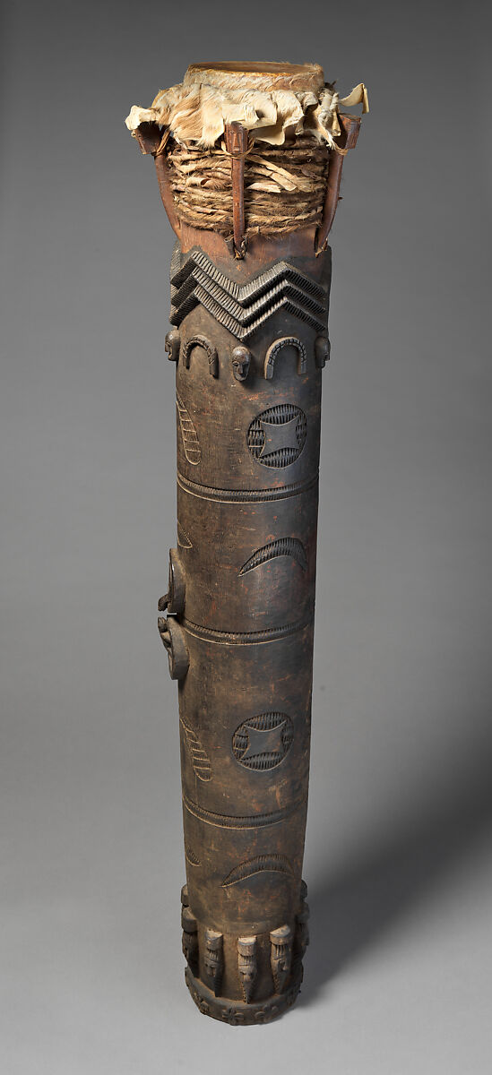 Fokwé (long drum), Wood, fur, Attie people, Akan cluster 