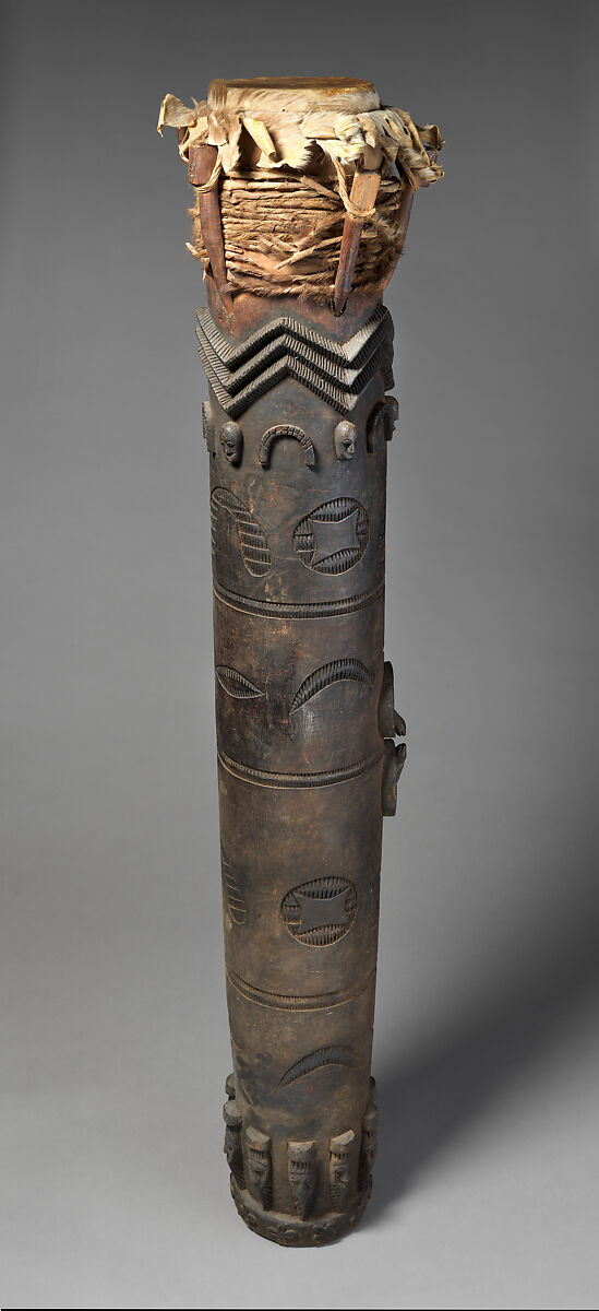 Fokwé (long drum), Wood, fur, Attie people, Akan cluster