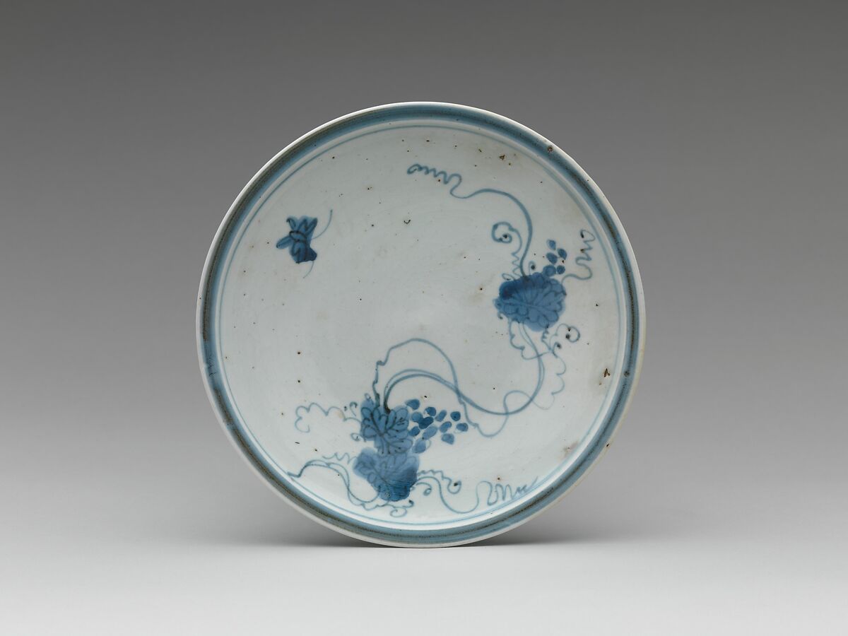 Dish with Grapevine, Porcelain painted with cobalt blue under transparent glaze (Hizen ware; Imari type), Japan 