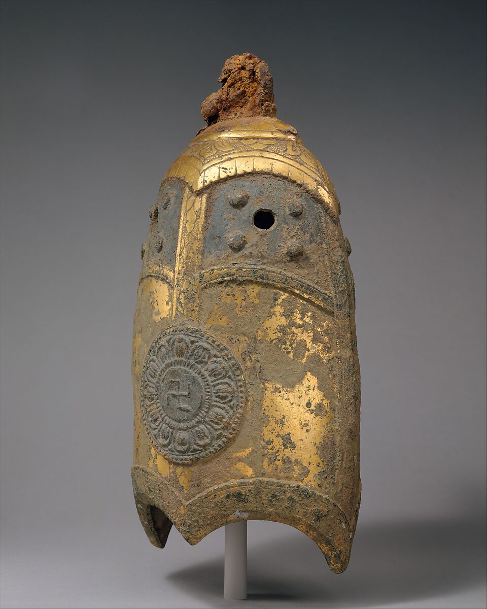 Rafter finial in the shape of a dragon’s head and wind chime, Gilt bronze, Korea