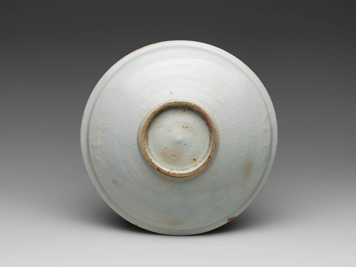 Dish with Turnip, Porcelain with cobalt blue under transparent glaze (Hizen ware, Arita type), Japan