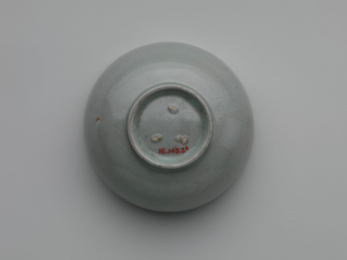 Cup and stand decorated with lotus seeds and petals, Stoneware with incised design under celadon glaze, Korea