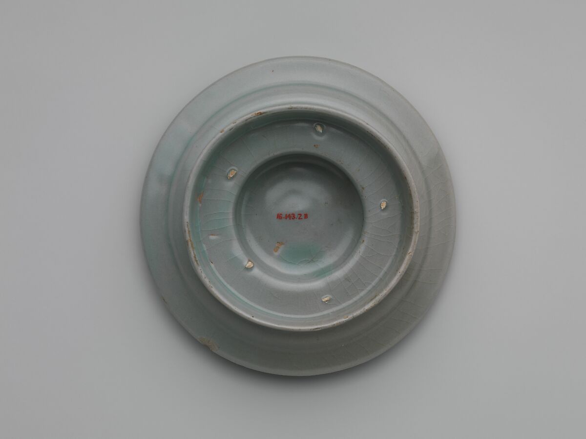 Cup and stand decorated with lotus seeds and petals, Stoneware with incised design under celadon glaze, Korea