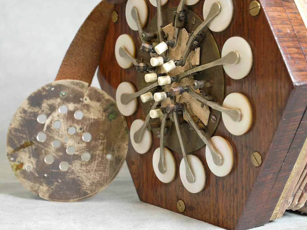 Concertina, Charles Wheatstone (1802–1875), Rosewood, nickel-silver, leather, paper, ivory, tortoiseshell; case of mahogany, British