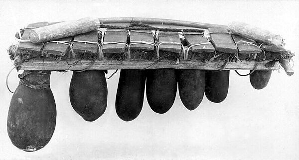 Mendzang (xylophone), Wood, gourd, reed, Gabonese 