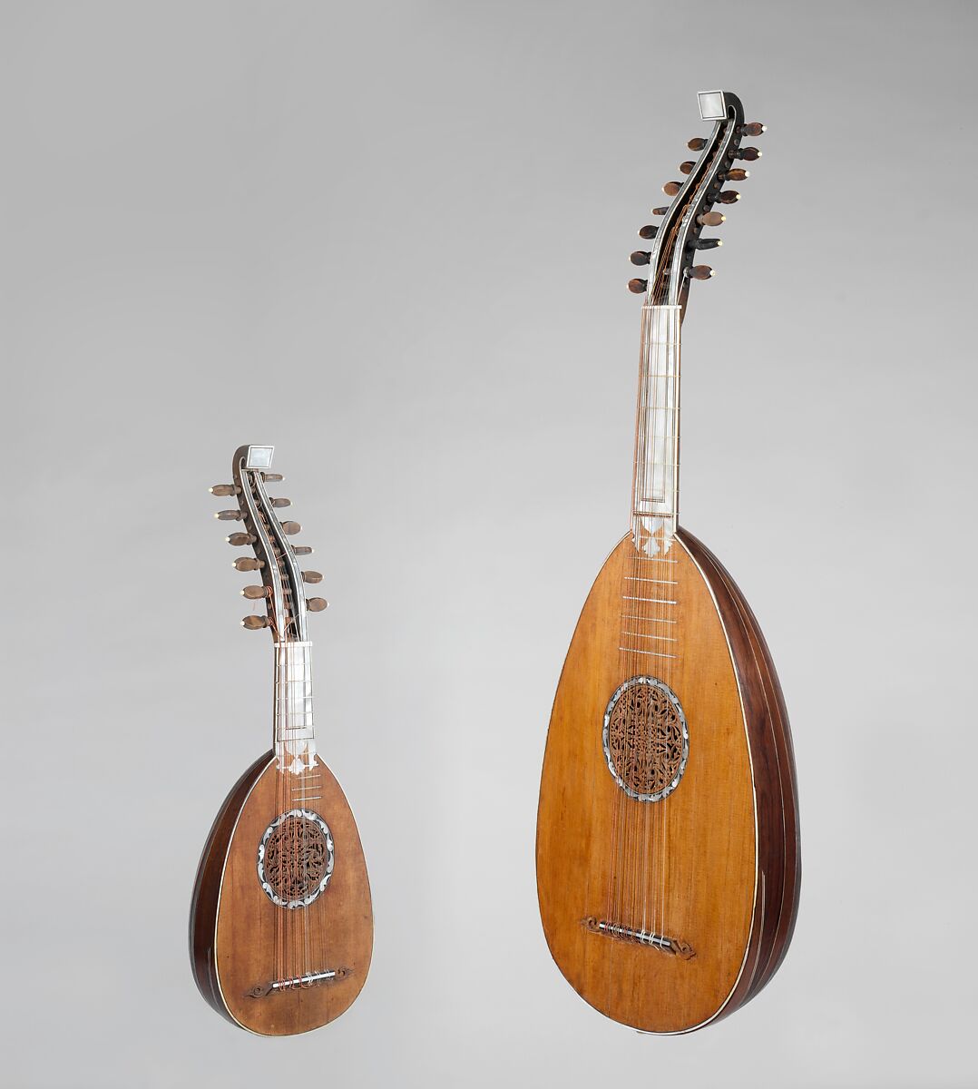 Mandola, Giuseppe Presbler (German, active Italy, 1760–1801 Milan), Rosewood, spruce, walnut, bone, mother-of-pearl, Italian