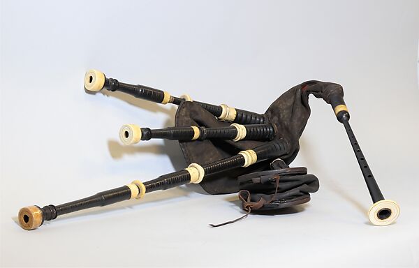 Highland bagpipe with bellows