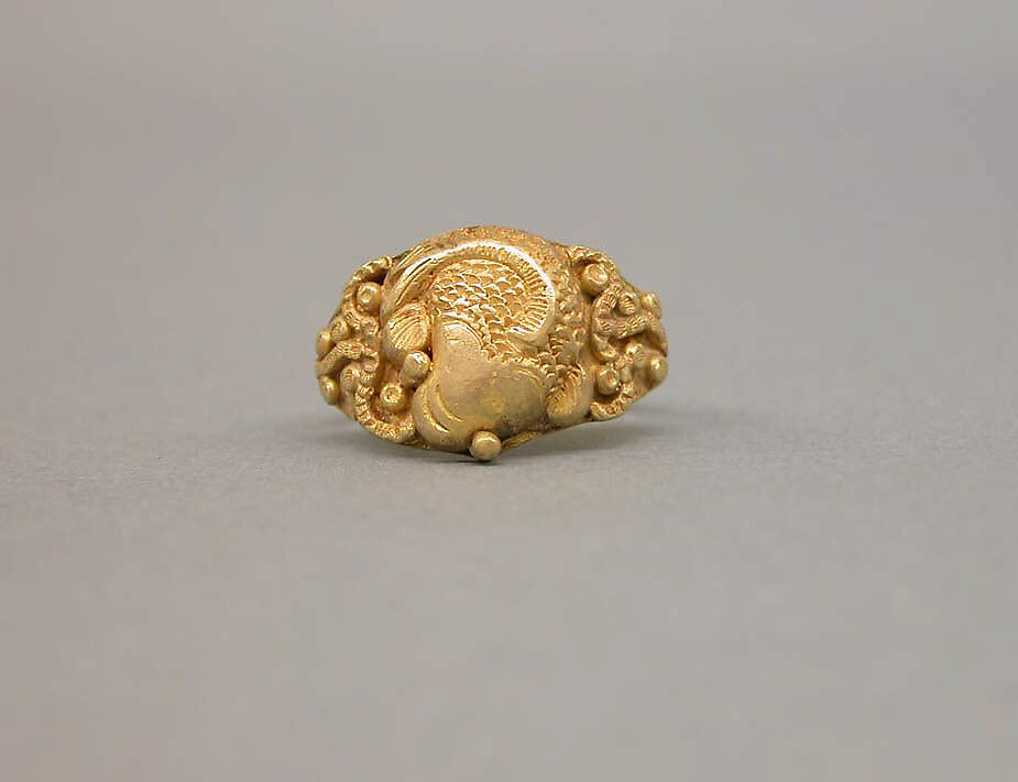 Ring with Oval Bezel and Raised Design of Fish, Gold, Indonesia (Java)