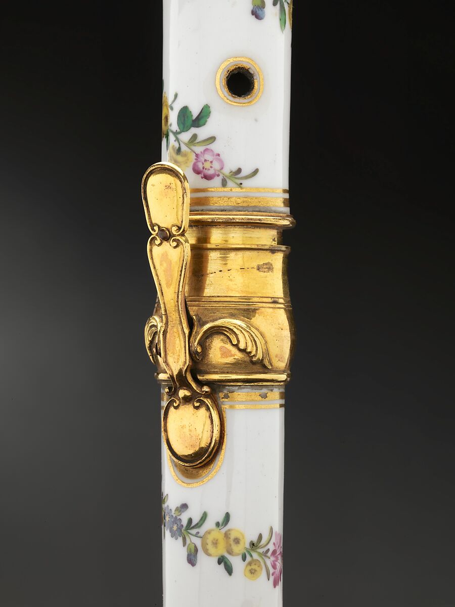 Transverse Flute in D-flat, Hard-paste porcelain, gold-plated brass, German