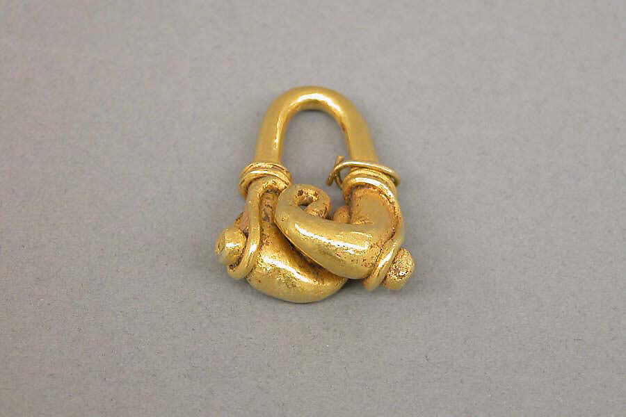 Ear Ornament with Twisted Wire Design and Foliate Motif, Gold, Indonesia (Java) 