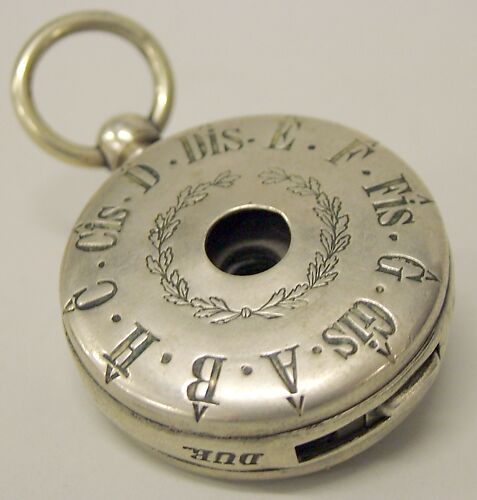 Round Pitch Pipe