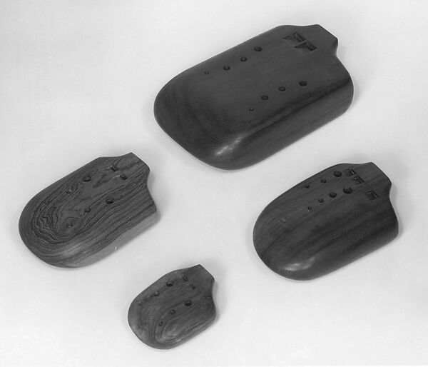 Double bass outlet ocarina