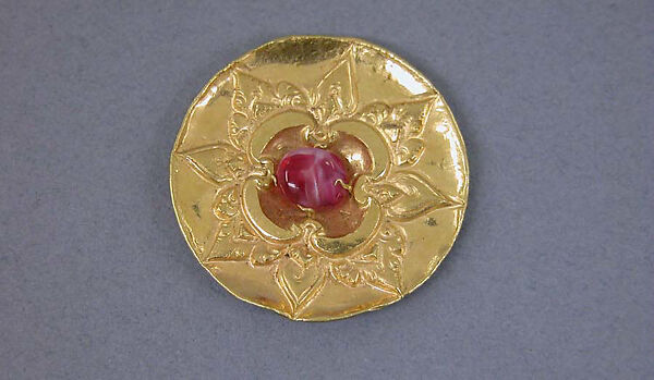 Subang (Ear Plug) with Foliate Design