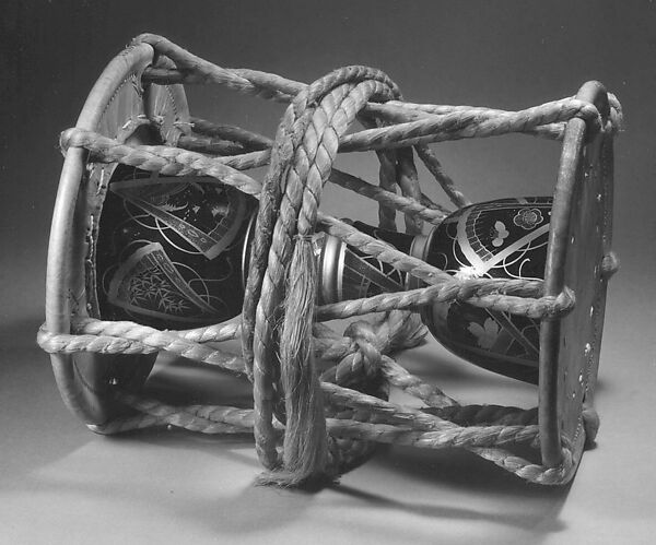 O-tsuzumi (大鼓 ), Wood, hide, Japanese