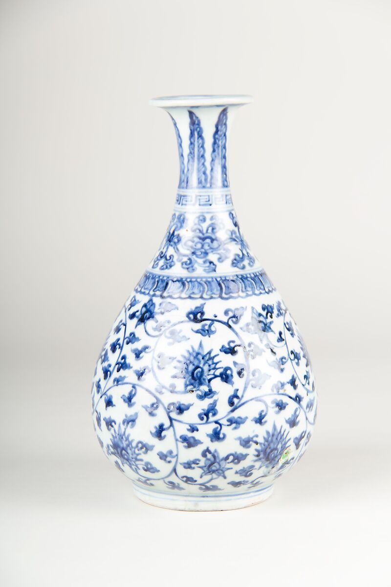 Bottle, Porcelain painted with cobalt blue under transparent glaze (Jingdezhen ware), China