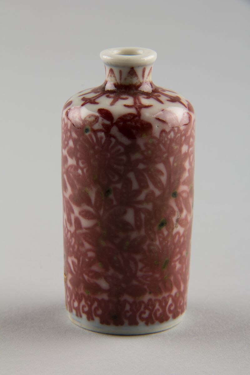 Bottle, Porcelain painted in underglaze red, China