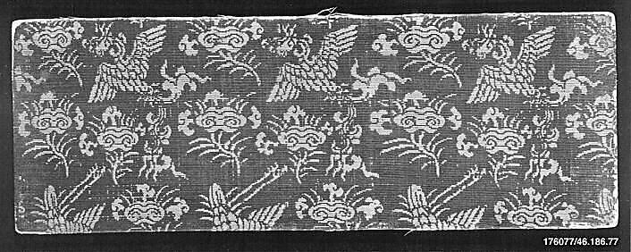 Sutra Cover with Phoenixes and Auspicious Fungus (Lingzhi), Silk gauze with supplementary weft patterning, China 