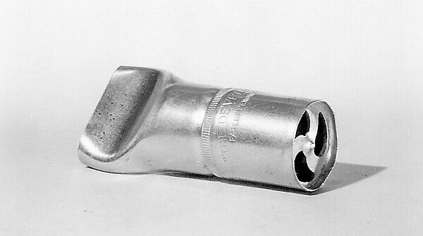 Siren, Mossberg Wrench Co., Metal tube, American 