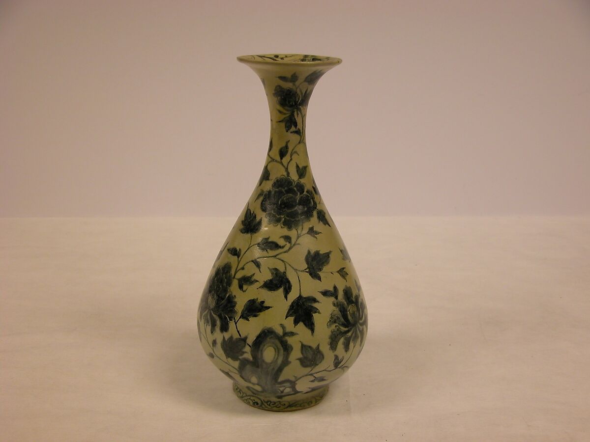 Bottle Vase, Porcelain, China 