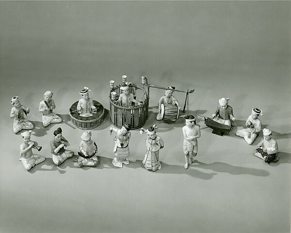 Saing Waing Ah-Pwe (figures of Burmese orch), Wood, paint, Burmese