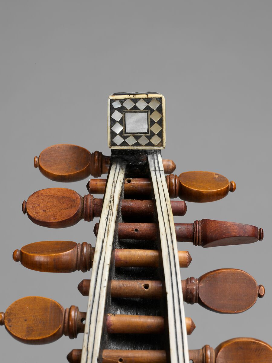 Mandolino, Spruce, ebony, ivory, mother-of-pearl, Italian