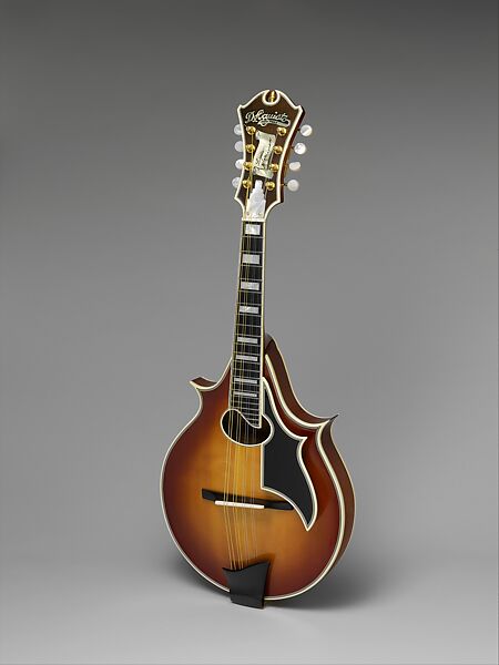 Archtop Mandolin, James D&#39;Aquisto (American, New York 1935–1995 Corona, California), Spruce, maple, ebony, celluloid, mother-of-pearl, American 