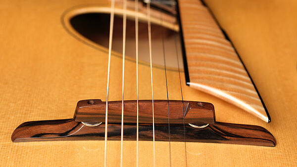 "Winter" from "The Four Seasons" (Serial number 200), John Monteleone (American, Islip, New York born 1947), Tyrolean maple, Tyrolean spruce, curly red maple, Macassar ebony, sterling silver, mother-of-pearl, diamond, nickel plating, natural blonde nitro-cellulose lacquer finish  , American