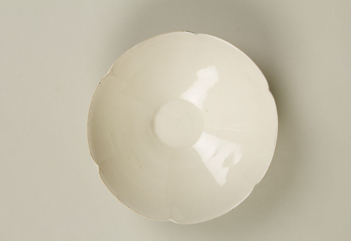 Bowl, Porcelain with ivory glaze (Ding ware type), China