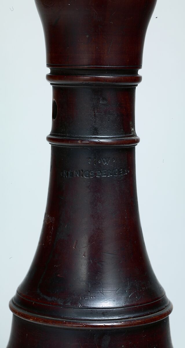 Tenor Oboe, Johann Wolfgang Köningsperger (German (Bavarian), active Roding 1725–1752), Stained pearwood, brass, German (Bavarian)