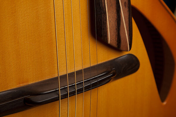 Archtop Guitar, James D'Aquisto (American, New York 1935–1995 Corona, California), Spruce, maple, ebony, American