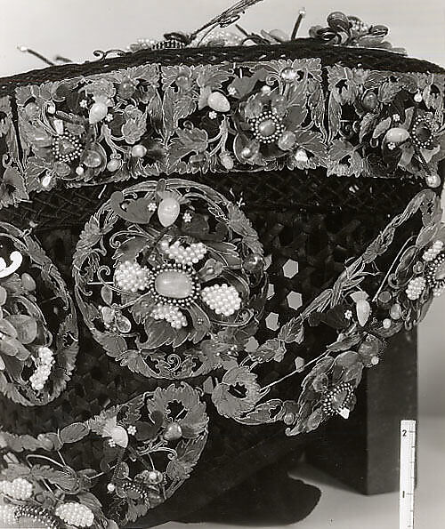 Court Headdress, Gold, gilt metal, natural and artificial stones, China