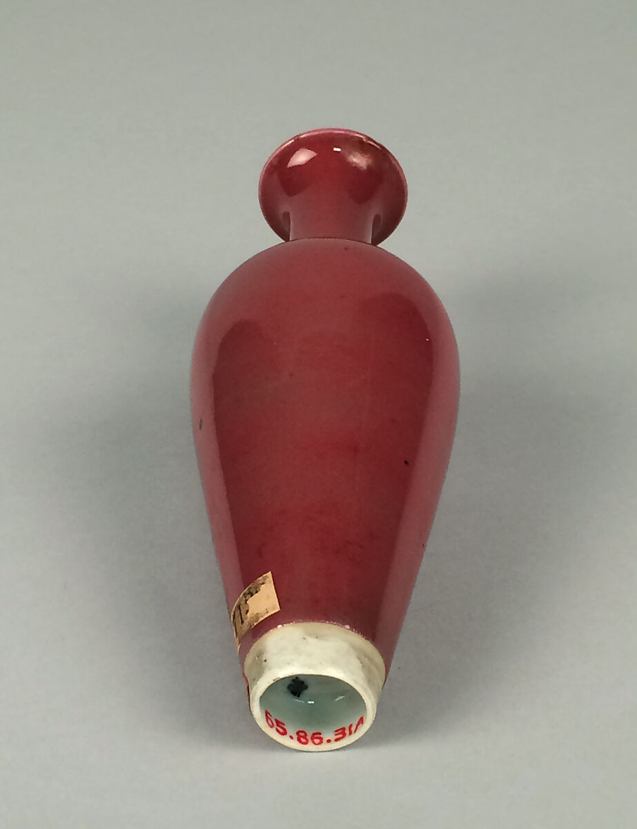 Vase, Porcelain with peach-bloom glaze; carved and pierced wood stand, lined with red velvet, China
