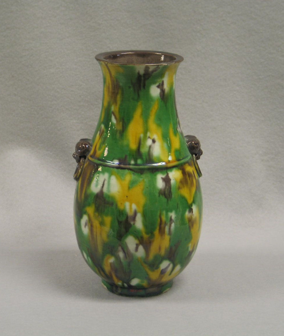 Vase, Porcelain with "egg-and-spinach" glaze, China 