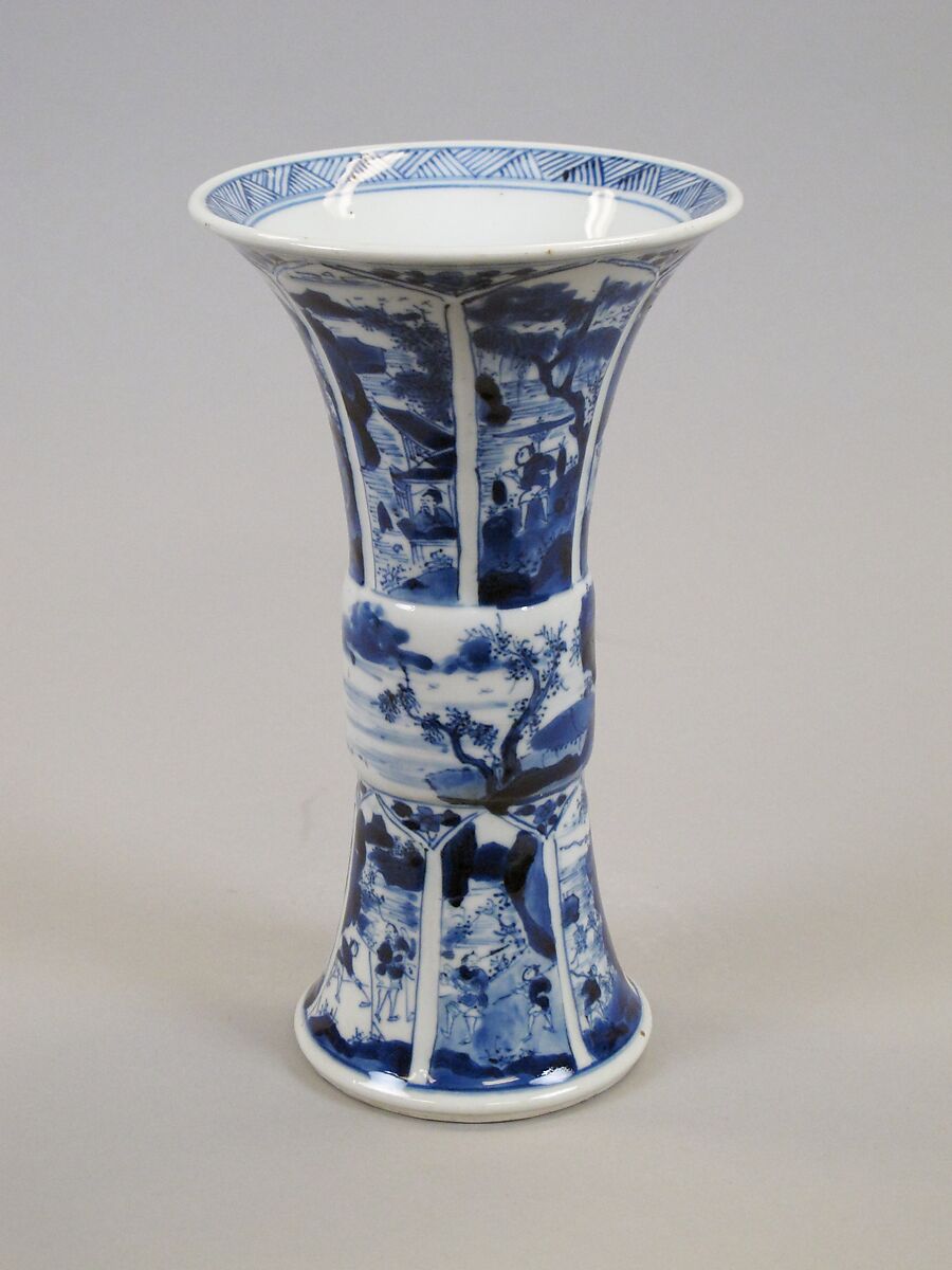 Vase, Porcelain painted in underglaze blue, China