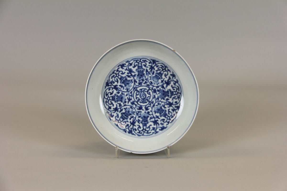 Dish, Porcelain painted in underglaze blue, China 