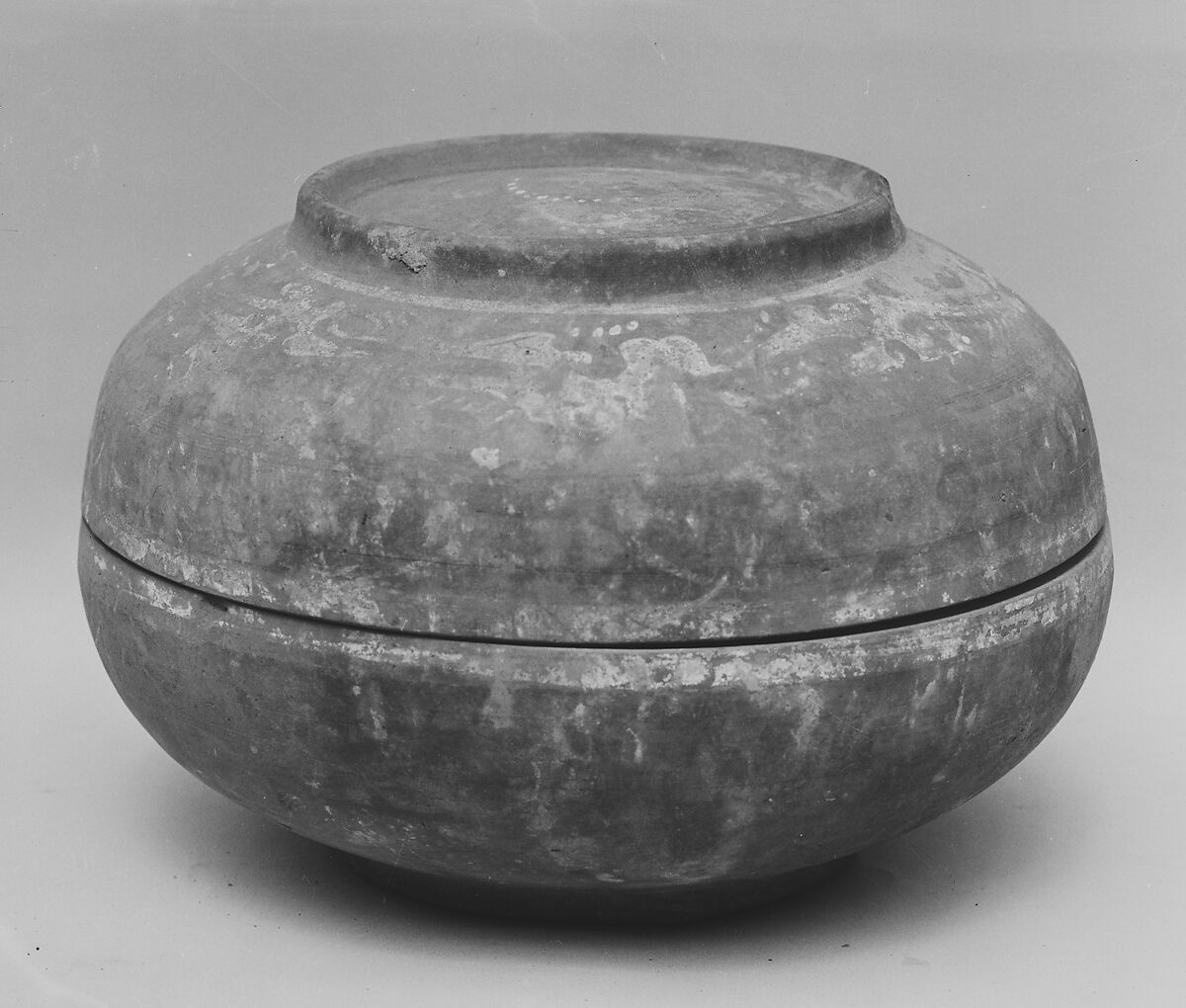 Covered Bowl, Unglazed pottery, China 