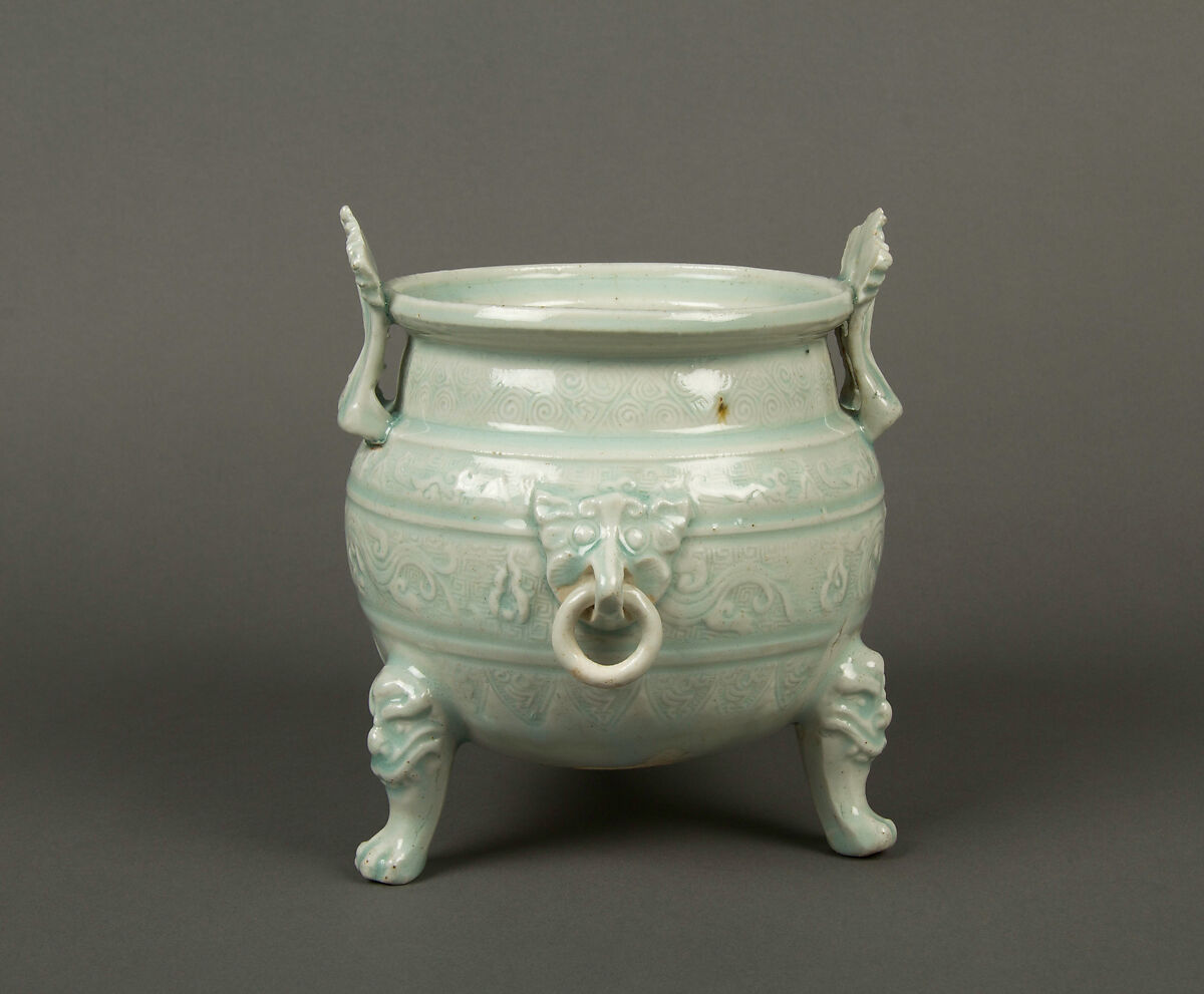 Incense burner, Porcelain with blue-white glaze (Qingbai ware), China