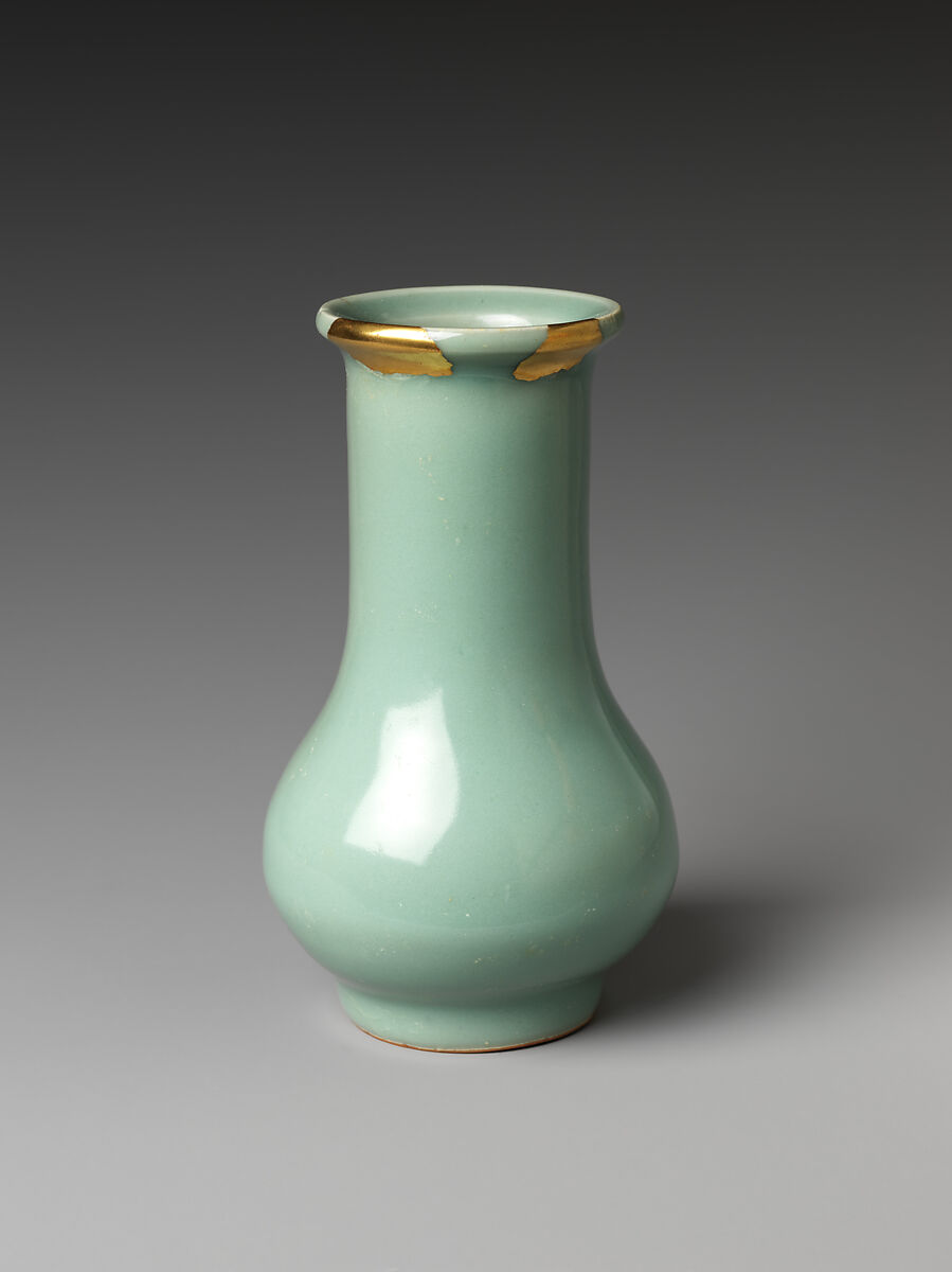 Vase, Stoneware with celadon glaze (Longquan ware), gold lacquer repairs, China 