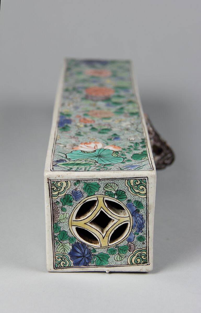 Box for Perfume (?), Porcelain painted in famille noire enamels, China