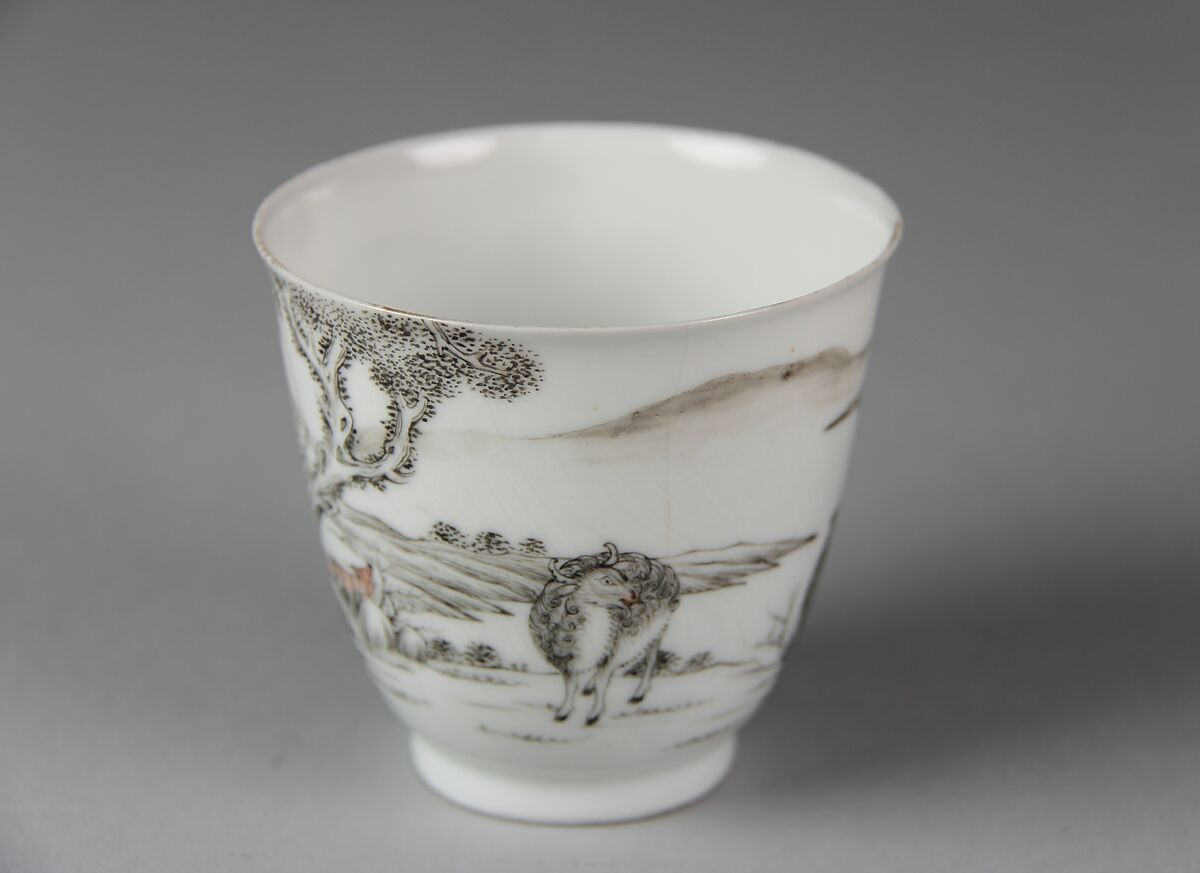Covered Cup, Porcelain painted in overglaze black, red, and gilt, China