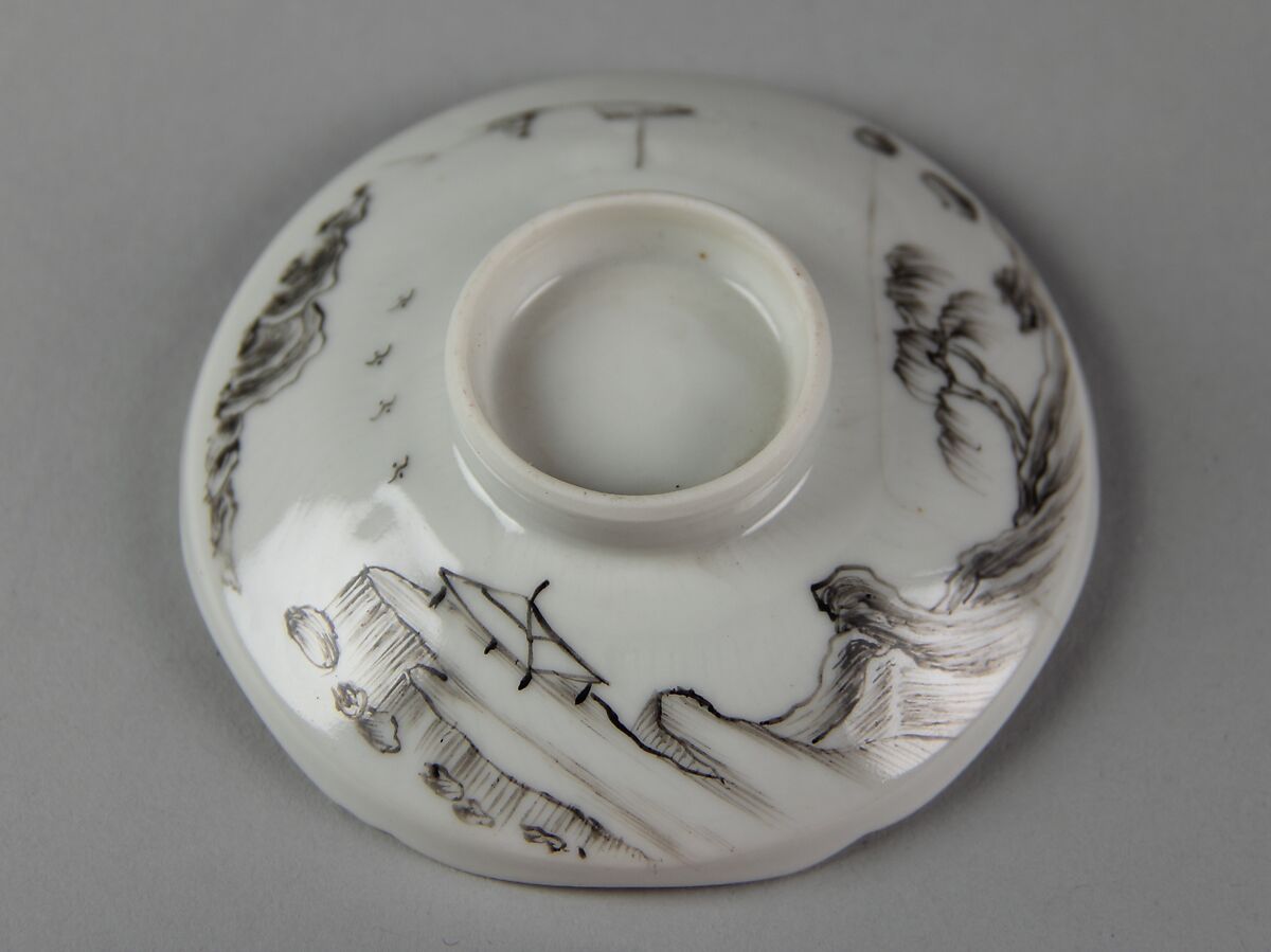 Covered Cup, Porcelain painted in overglaze black, red, and gilt, China