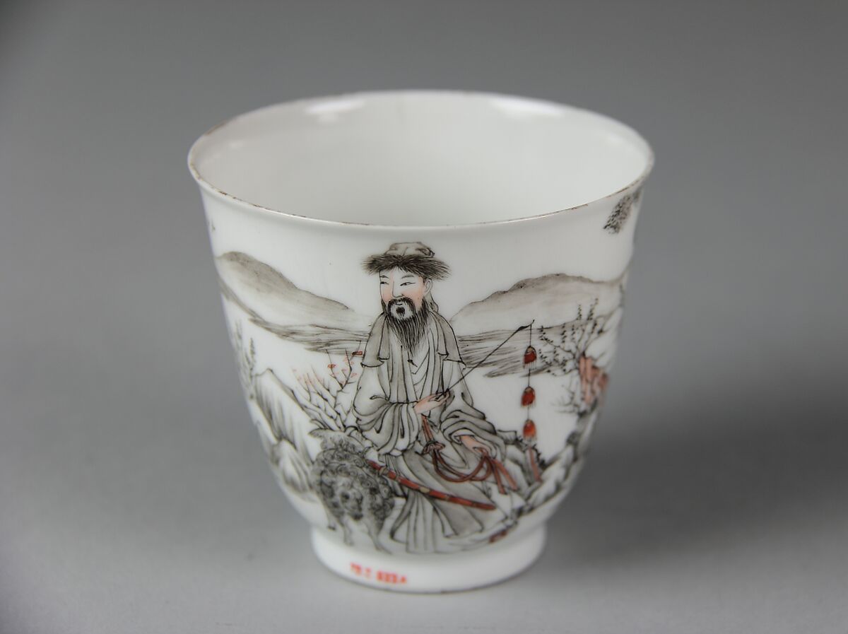 Covered Cup, Porcelain painted in overglaze black, red, and gilt, China