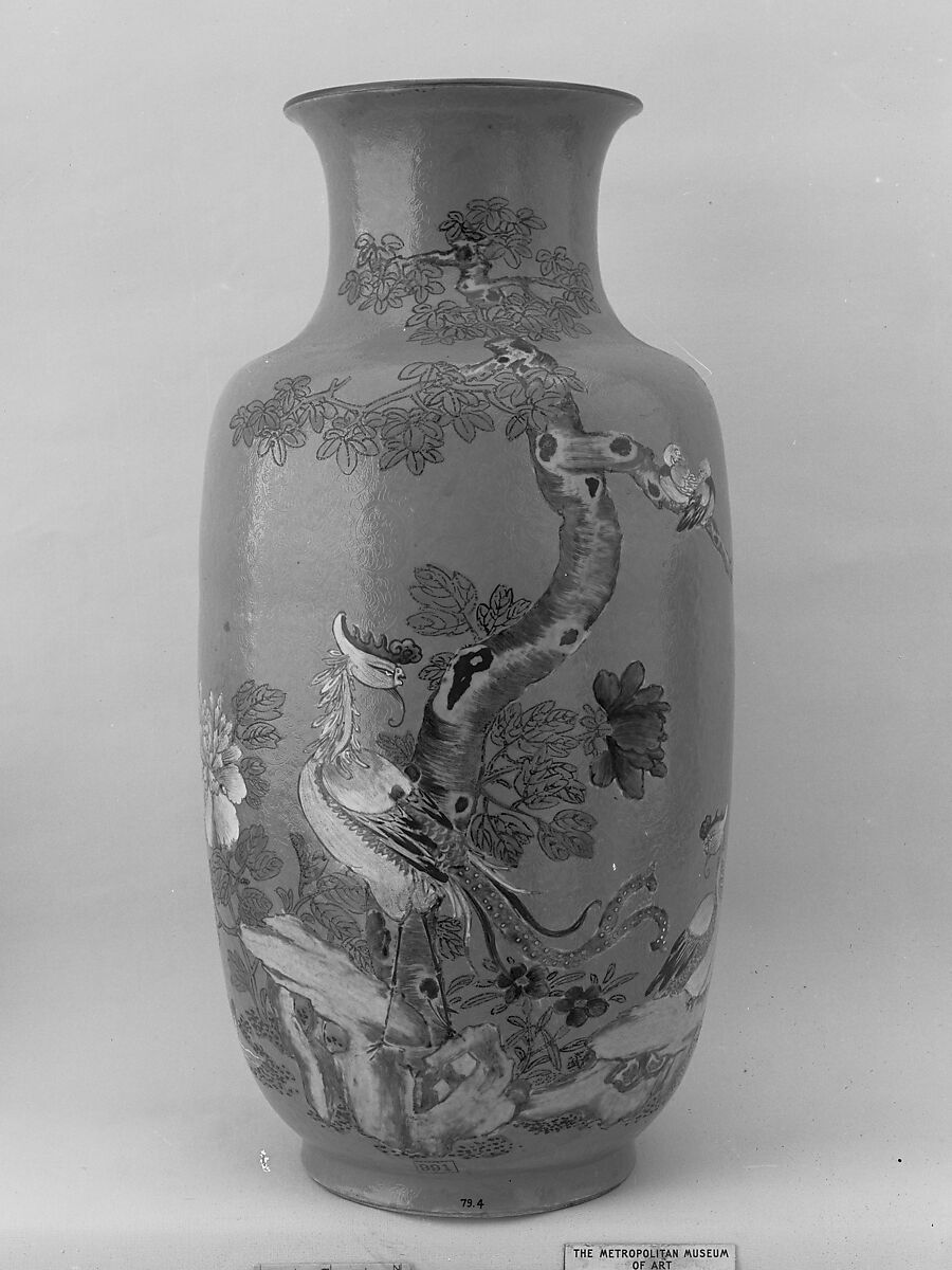 Vase, Porcelain painted in overglaze polychrome enamels, and yellow glaze, with incised decoration, China