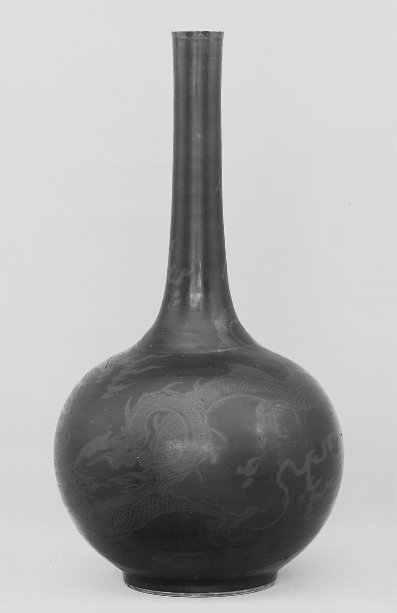 Vase, Porcelain with mirror-black glaze and overglaze iron decoration, China 
