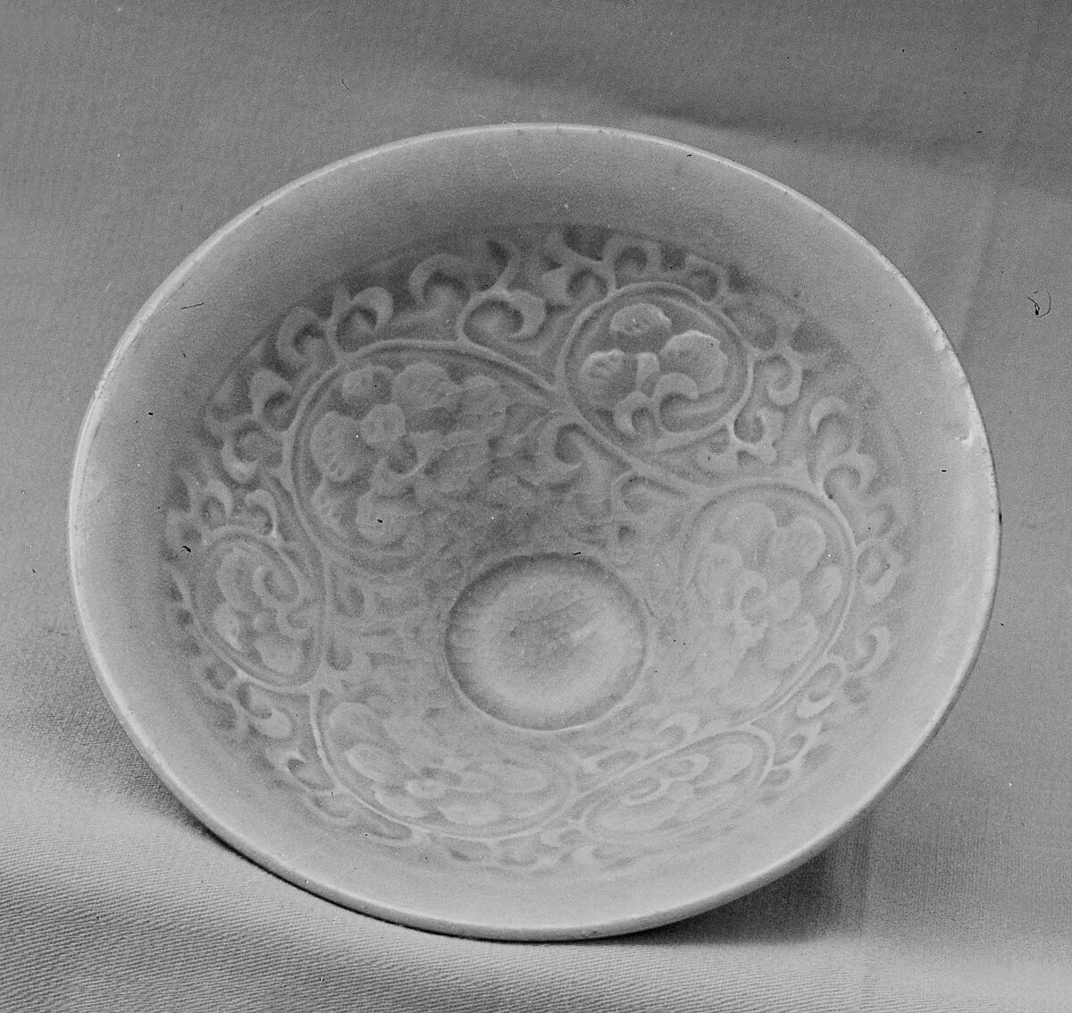 Bowl, Stoneware with mold-impressed design under celadon glaze (Northern celadon ware), China 