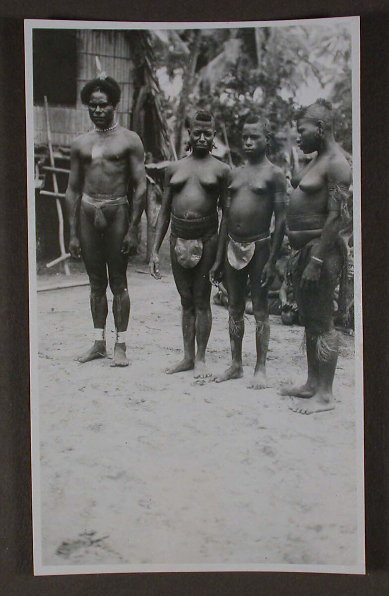 Man and Women from Orokolo, Dr. Paul Baron de Rautenfeld (Swiss, 1865–1957), Gelatin silver print, Papua, New Guinea, made in Europe 