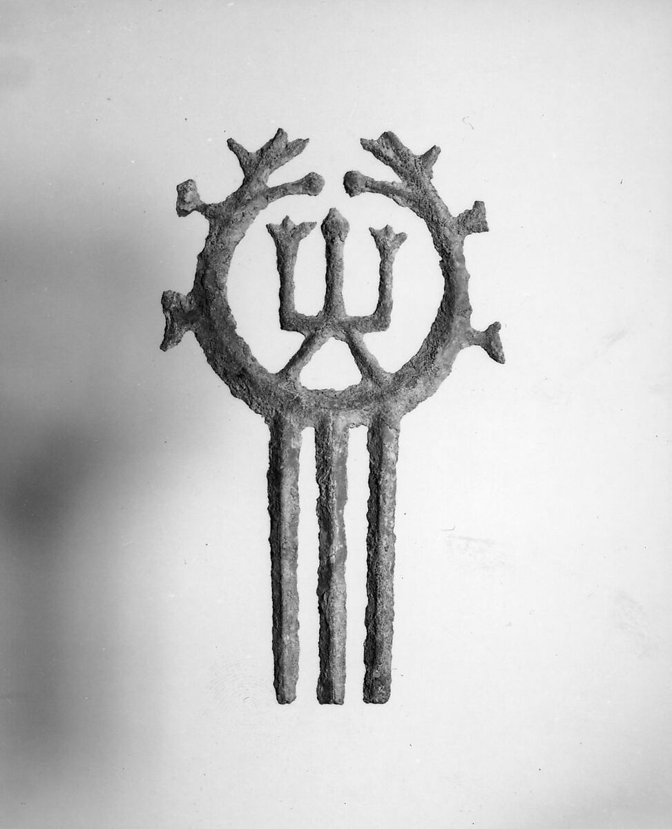 Comb (?), Bronze, Vietnam (North)