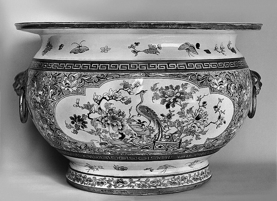 Basin, Porcelain painted in overglaze famille rose enamels, China 