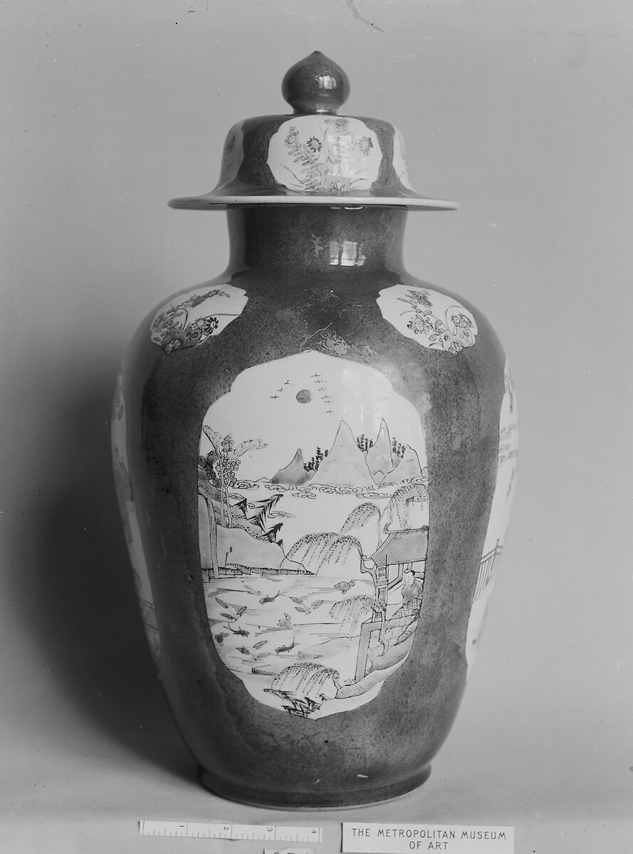 Covered Jar, Porcelain painted in famille verte enamels, China 