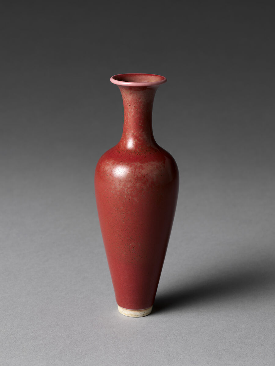 Vase, Porcelain with peach-bloom glaze (Jingdezhen ware), China 